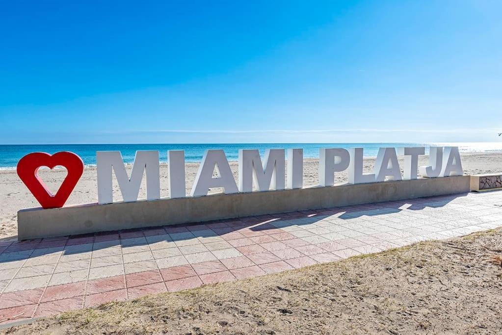 Luxury Casa Con Piscina, Wifi, 150M Dal Mare Lägenhet Miami Playa Exteriör bild