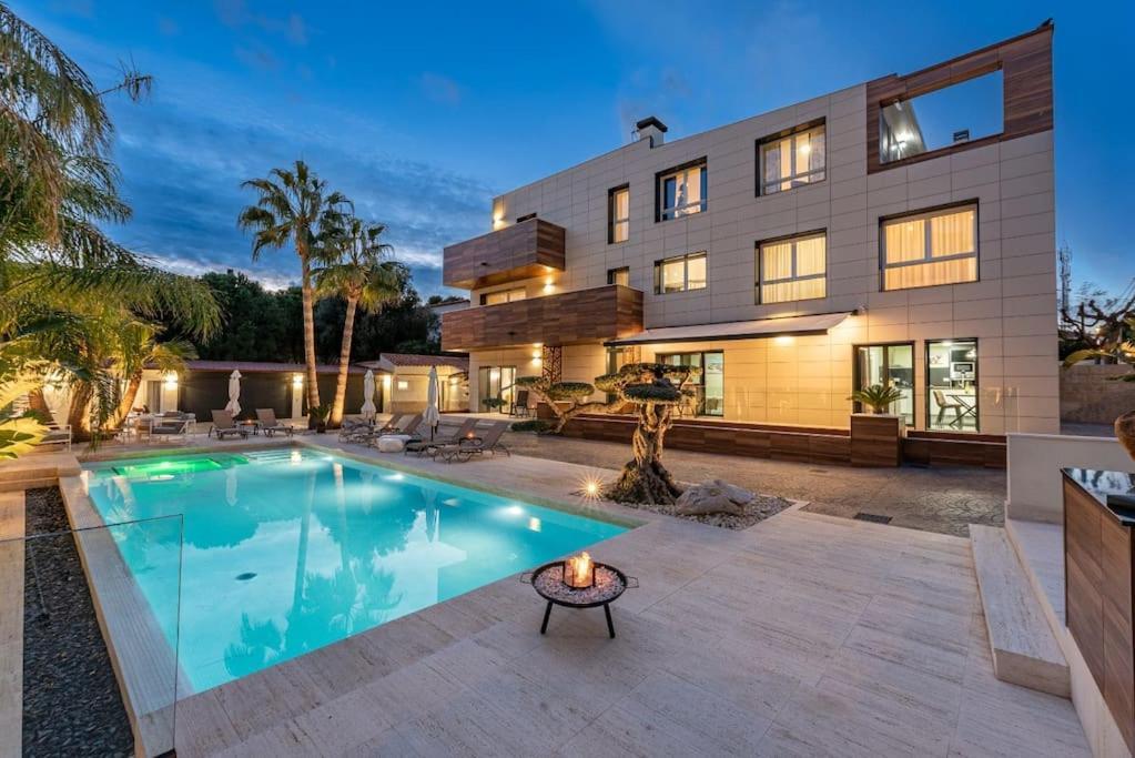 Luxury Casa Con Piscina, Wifi, 150M Dal Mare Lägenhet Miami Playa Exteriör bild