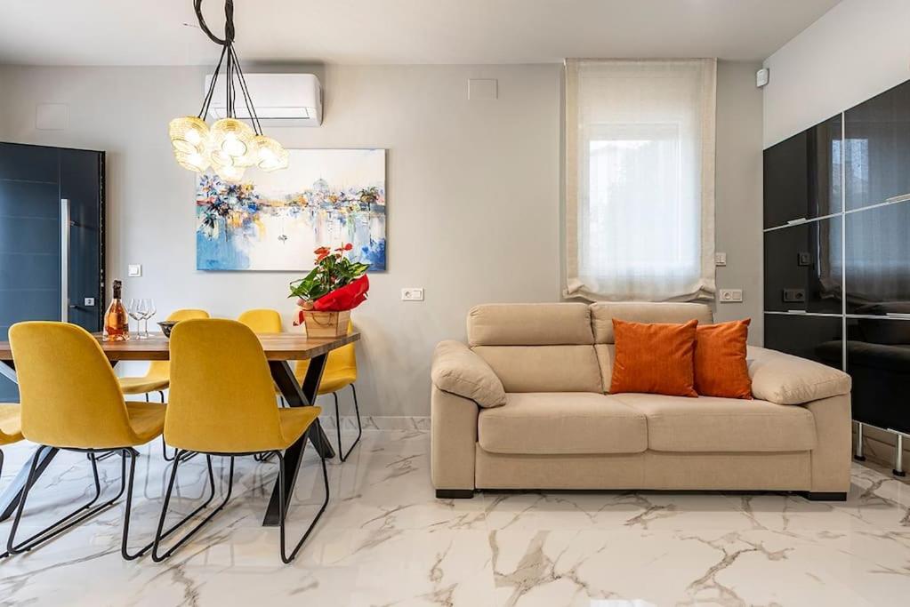 Luxury Casa Con Piscina, Wifi, 150M Dal Mare Lägenhet Miami Playa Exteriör bild