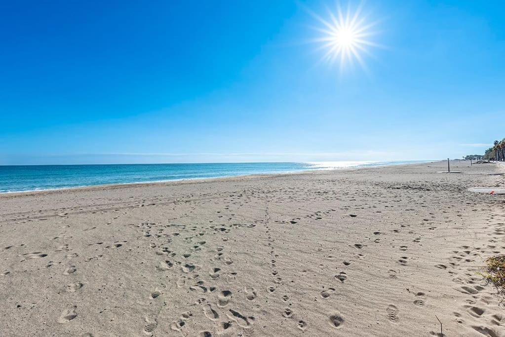 Luxury Casa Con Piscina, Wifi, 150M Dal Mare Lägenhet Miami Playa Exteriör bild