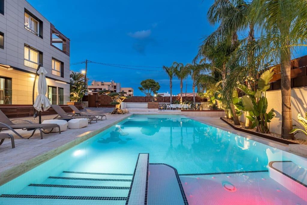 Luxury Casa Con Piscina, Wifi, 150M Dal Mare Lägenhet Miami Playa Exteriör bild