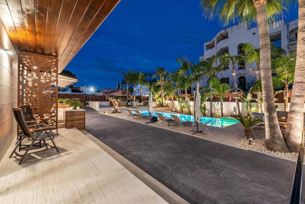 Luxury Casa Con Piscina, Wifi, 150M Dal Mare Lägenhet Miami Playa Exteriör bild