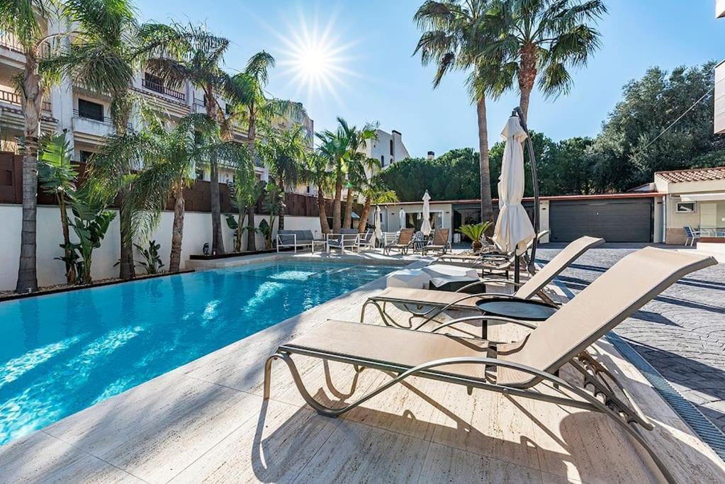 Luxury Casa Con Piscina, Wifi, 150M Dal Mare Lägenhet Miami Playa Exteriör bild